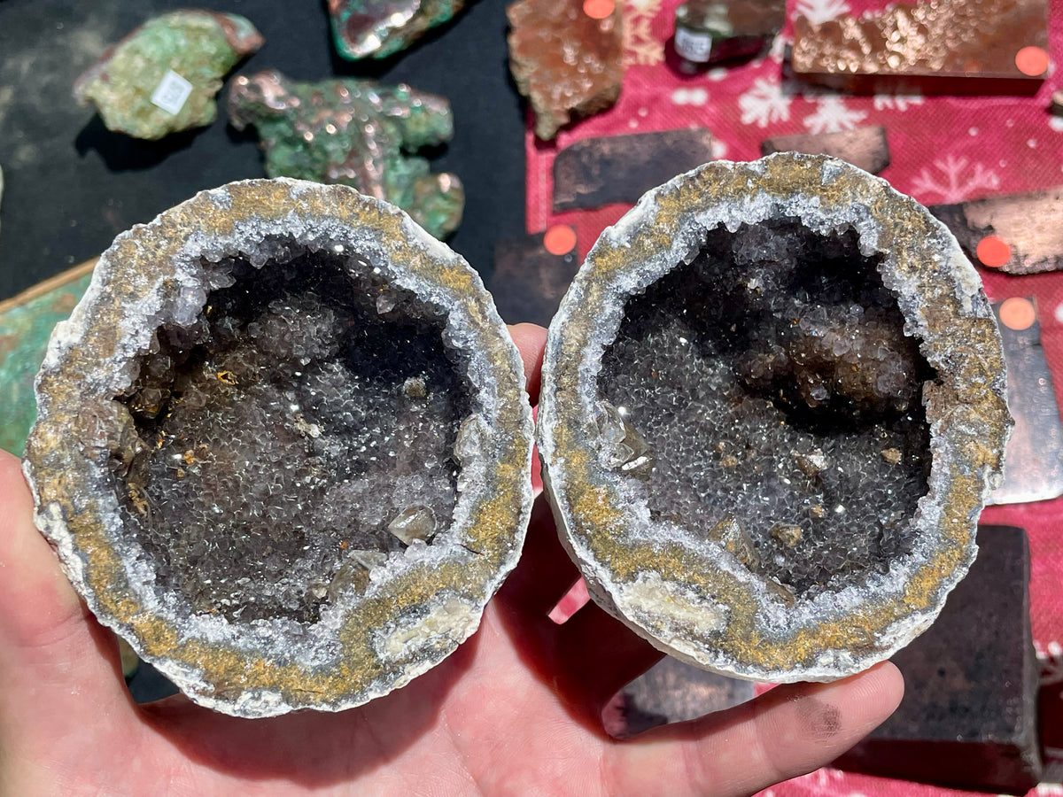 最終値下　JOKERD ＜CRYSTAL＞STONEWALL 中古 Smokey Quartz Crystal Geode With Calcite Crystals– The Rock Pile